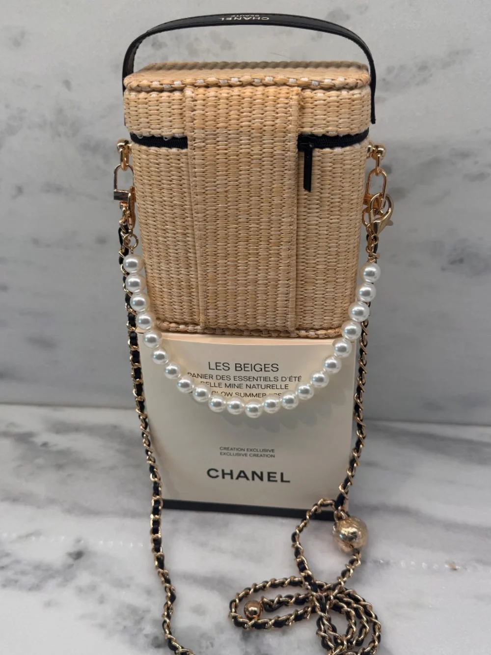 FABULOUS GIFT! CHANEL Beaute Les Beiges Raffia Makeup Vanity Crossbody Bag GWP